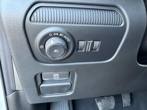 New 2025 Jeep Wagoneer Series II w/ HD Trailer Tow Package image 15