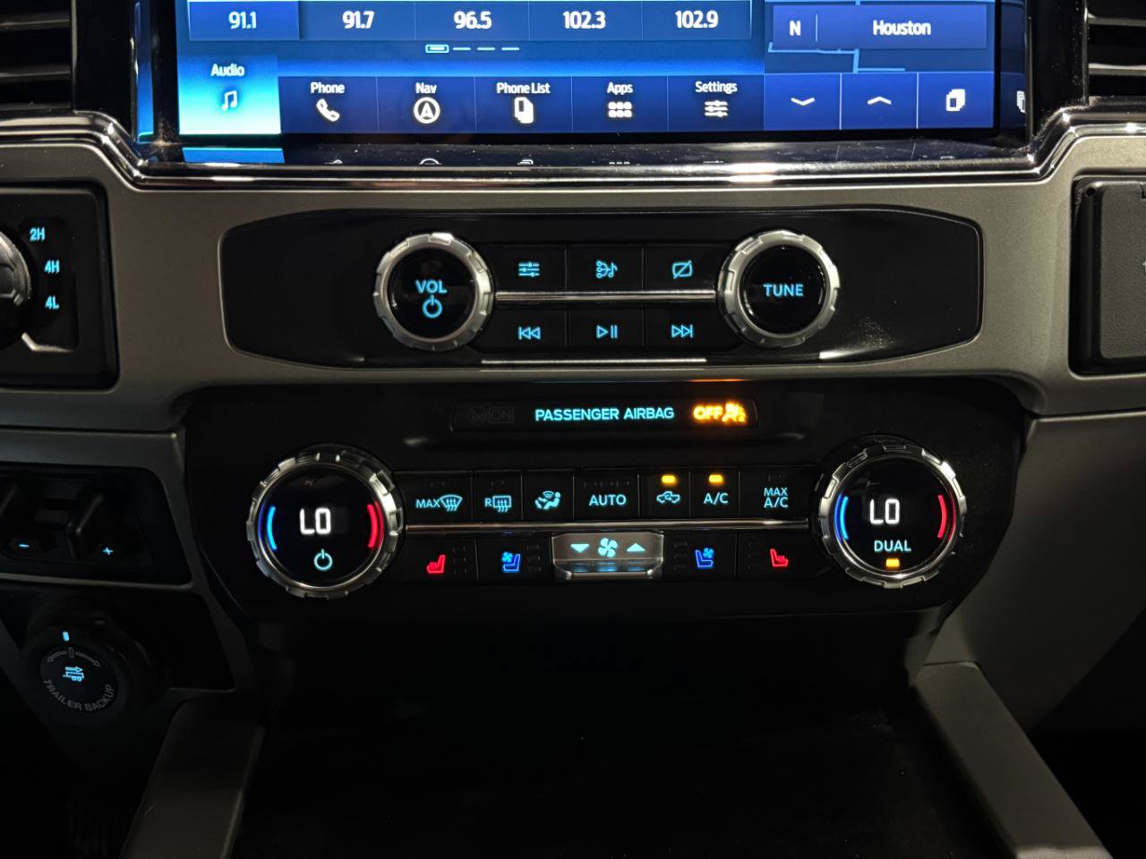 Used 2022 Ford F250 Lariat w/ Lariat Value Package AWD/4WD image 10