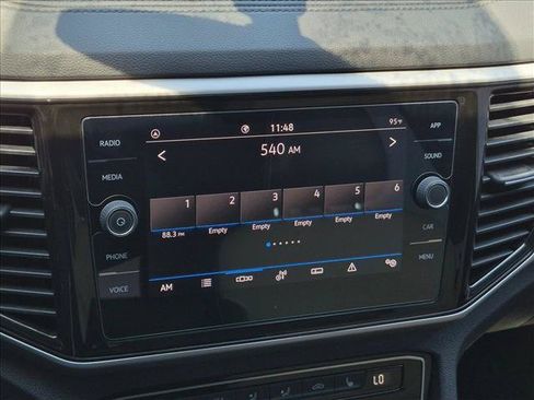 Used 2022 Volkswagen Atlas Cross Sport SE FWD image 12