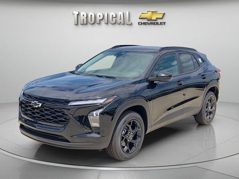 New 2026 Chevrolet Trax LT w/ Midnight Edition FWD image 1