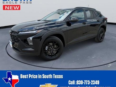 New 2026 Chevrolet Trax LT w/ Driver Confidence Package FWD image 1