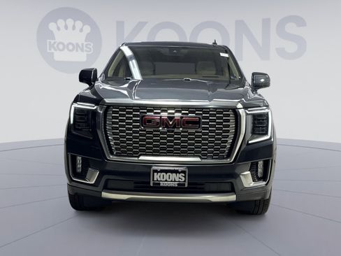 Used 2021 GMC Yukon XL Denali w/ Denali Premium Package image 15