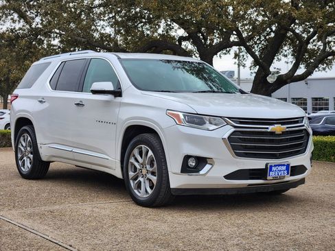 Used 2020 Chevrolet Traverse Premier w/ LPO, Floor Liner Package image 3