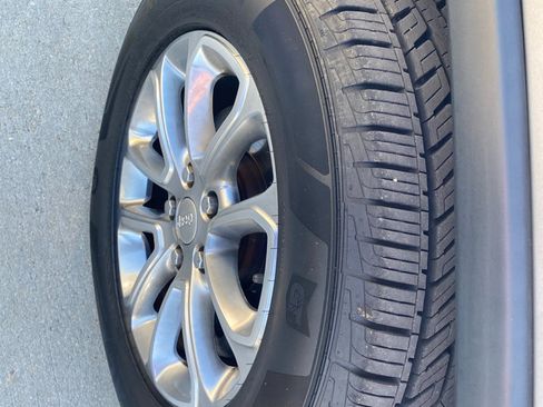 Used 2015 Jeep Grand Cherokee Limited image 10