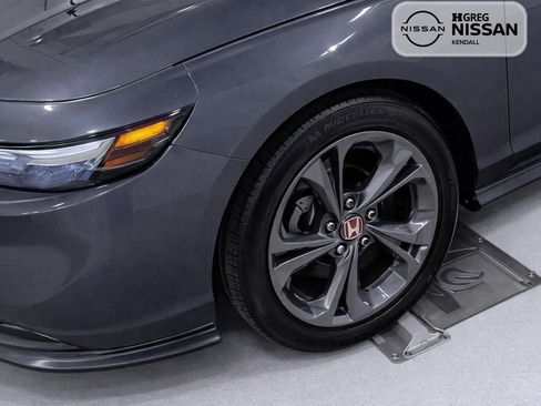 Used 2023 Honda Accord EX image 7