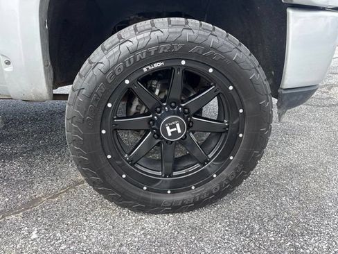 Used 2022 GMC Sierra 2500 Denali AWD/4WD image 9