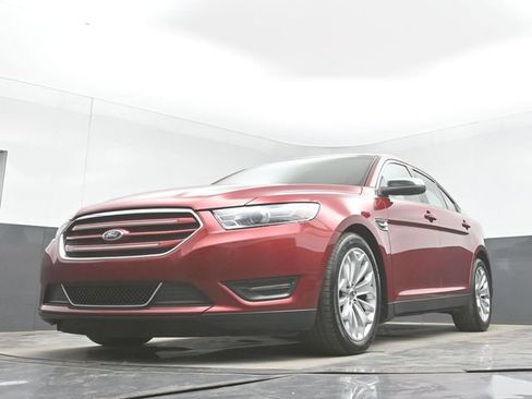 Used 2013 Ford Taurus Limited FWD image 39