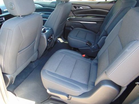 Used 2024 Chevrolet Traverse LT AWD/4WD image 21