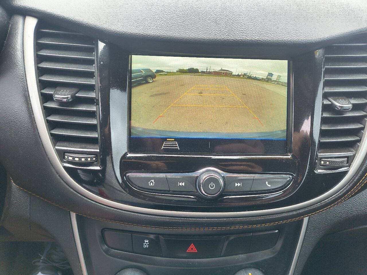 Used 2019 Chevrolet Trax LS FWD image 27