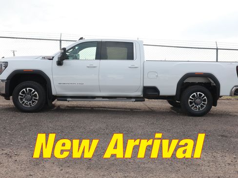 Used 2024 GMC Sierra 3500 SLE AWD/4WD image 1