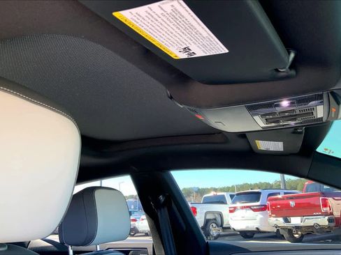 Used 2021 Volkswagen Arteon SEL Premium image 12