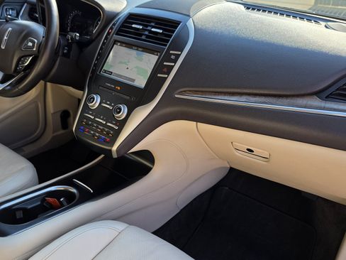 Used 2017 Lincoln MKC Reserve AWD/4WD image 31
