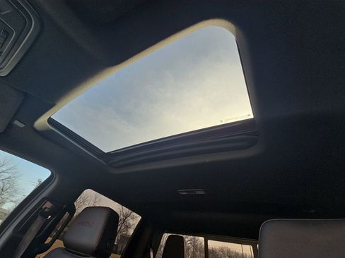 Used 2023 GMC Sierra 1500 AT4 w/ Technology Package image 21