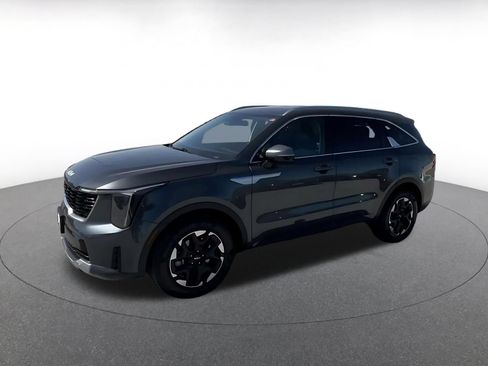 Used 2024 Kia Sorento S FWD image 8