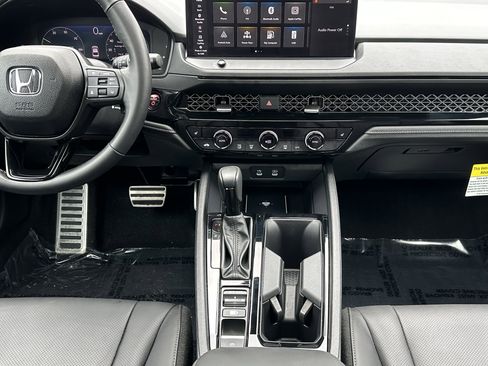 Used 2025 Honda Accord Sport image 36