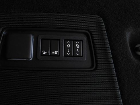 Used 2024 Cadillac Escalade ESV V w/ LPO, Floor Liner Package AWD/4WD image 88