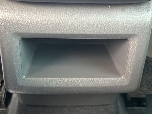 Used 2018 Toyota Camry SE image 14