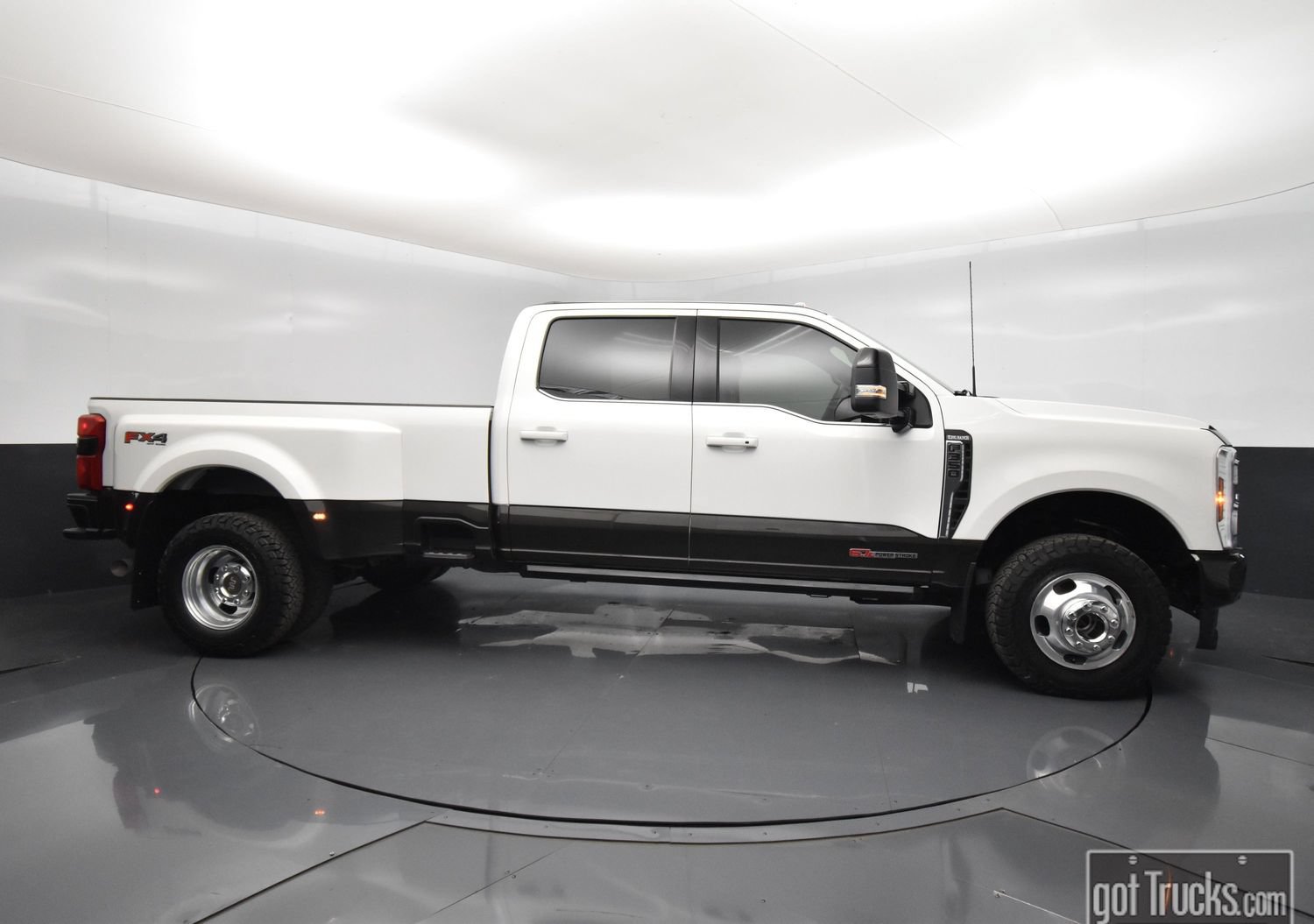 Used 2024 Ford F350 King Ranch w/ FX4 Off-Road Package AWD/4WD image 55