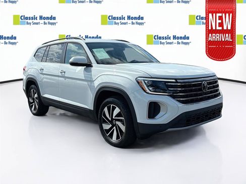 Used 2025 Volkswagen Atlas SE FWD image 1