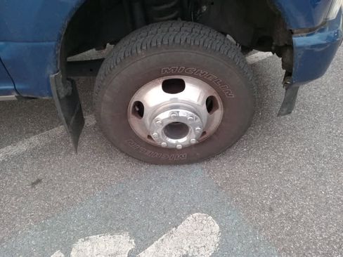 Used 2022 Ford F350 Limited image 6