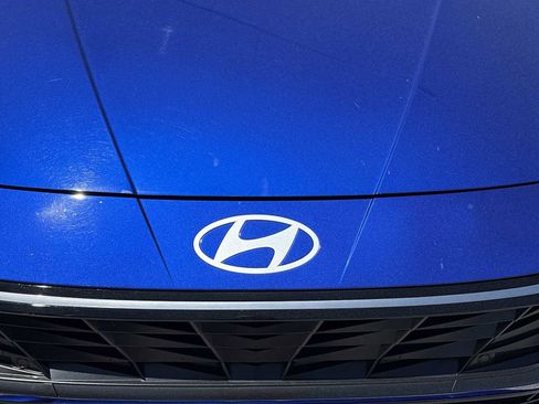 Used 2025 Hyundai Elantra SEL FWD image 32