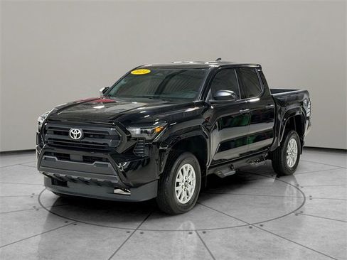 Used 2024 Toyota Tacoma SR image 2