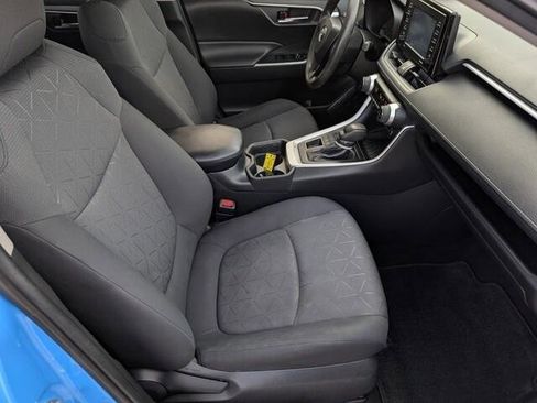 Used 2021 Toyota RAV4 XLE image 33
