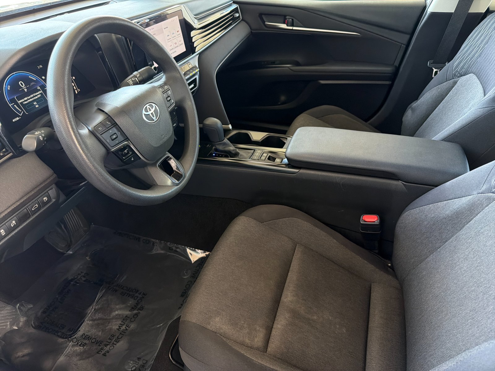 Used 2025 Toyota Camry LE FWD image 9