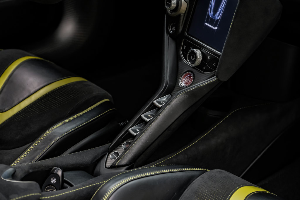 Used 2018 McLaren 720S Performance RWD image 21
