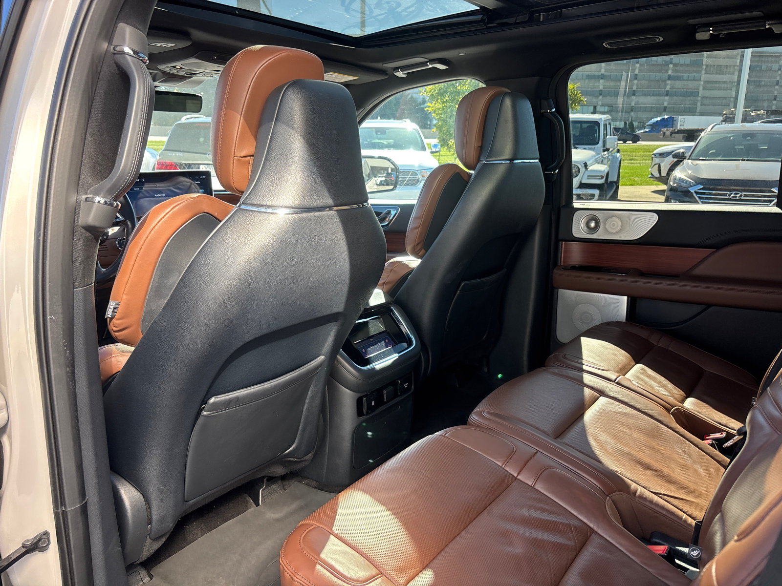 Certified 2022 Lincoln Navigator Reserve AWD/4WD image 26