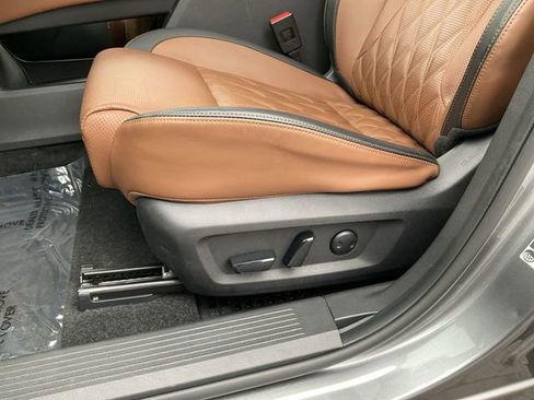 Certified 2025 Nissan Rogue Platinum w/ Platinum Premium Package image 30