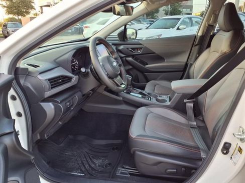 Certified 2025 Subaru Crosstrek 2.5i Limited w/ Popular Package #3A AWD/4WD image 7