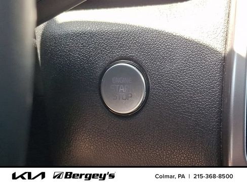 Certified 2023 Kia Sorento S w/ Panoramic Sunroof Package AWD/4WD image 29