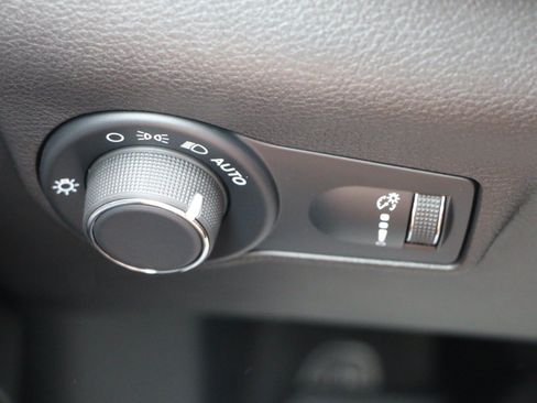 Used 2024 Jeep Compass Sport AWD/4WD image 19