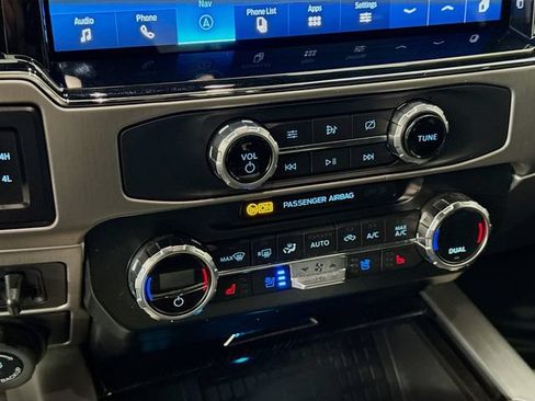 Used 2022 Ford F350 Platinum AWD/4WD image 16
