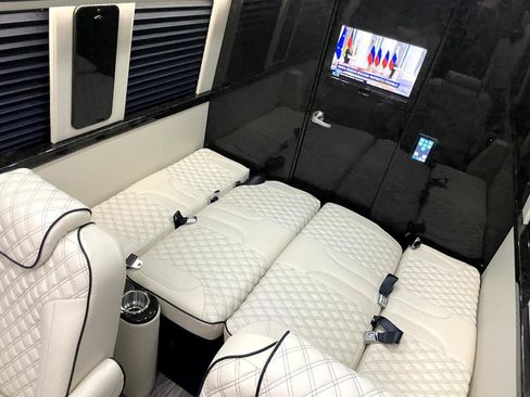 Used 2022 Mercedes-Benz Sprinter 3500 image 10