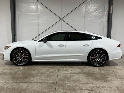 Used 2020 Audi S7 Premium Plus w/ S Sport Package image 2