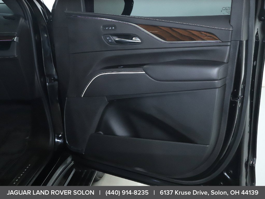 Used 2022 Cadillac Escalade Sport Platinum w/ LPO, ONYX Package AWD/4WD image 36