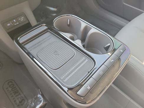 New 2026 Hyundai Ioniq 5 SEL image 33