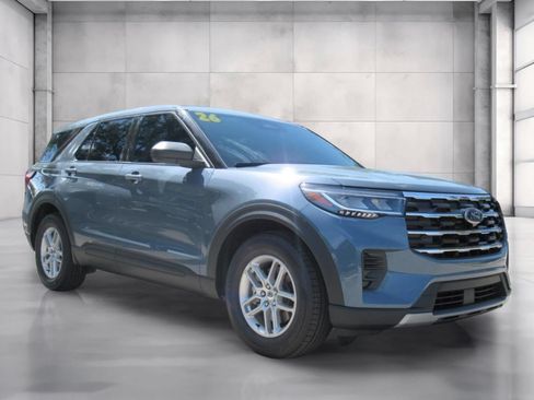 Used 2026 Ford Explorer Active RWD image 1