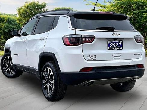 Used 2023 Jeep Compass Limited AWD/4WD image 2