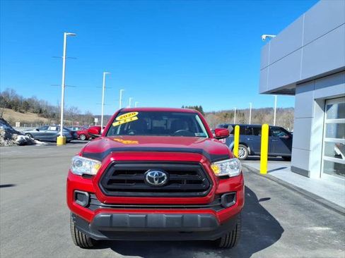 Used 2020 Toyota Tacoma SR AWD/4WD image 3