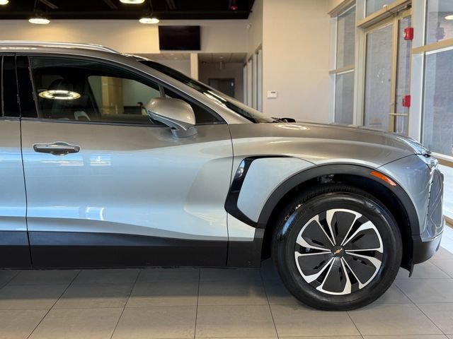 Used 2024 Chevrolet Blazer EV LT AWD/4WD image 13