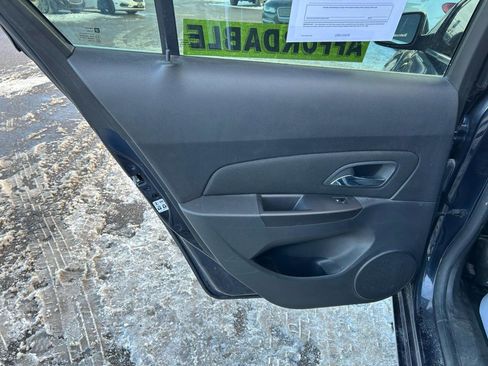 Used 2015 Chevrolet Cruze LT w/ Technology Package image 13