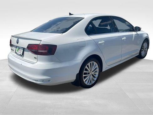 Used 2016 Volkswagen Jetta SEL w/ Lighting Package FWD image 7