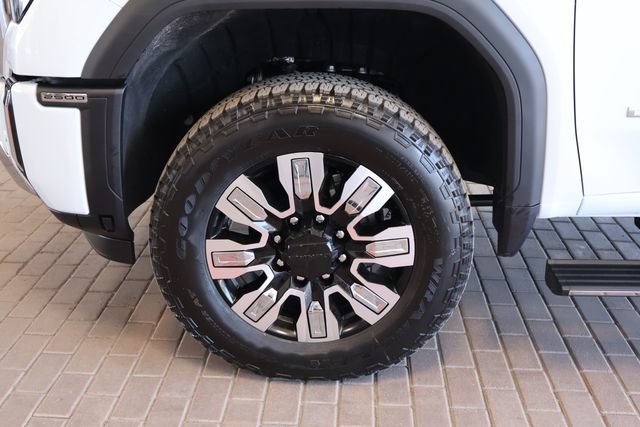 New 2026 GMC Sierra 2500 Denali w/ Denali Reserve Package AWD/4WD image 11