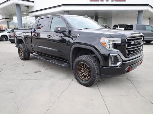 Used 2020 GMC Sierra 1500 AT4 w/ Off-Road Performance Package image 8