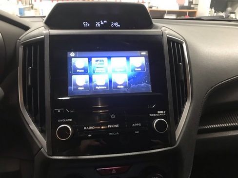 Used 2019 Subaru Crosstrek 2.0i Premium image 14