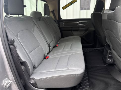 Used 2020 RAM 1500 Big Horn AWD/4WD image 11