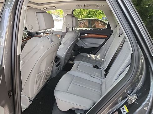 Used 2023 Audi Q5 2.0T Prestige image 3